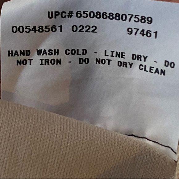 AB Studio Shimmering About Sleeveless Top - Picture 16 of 16